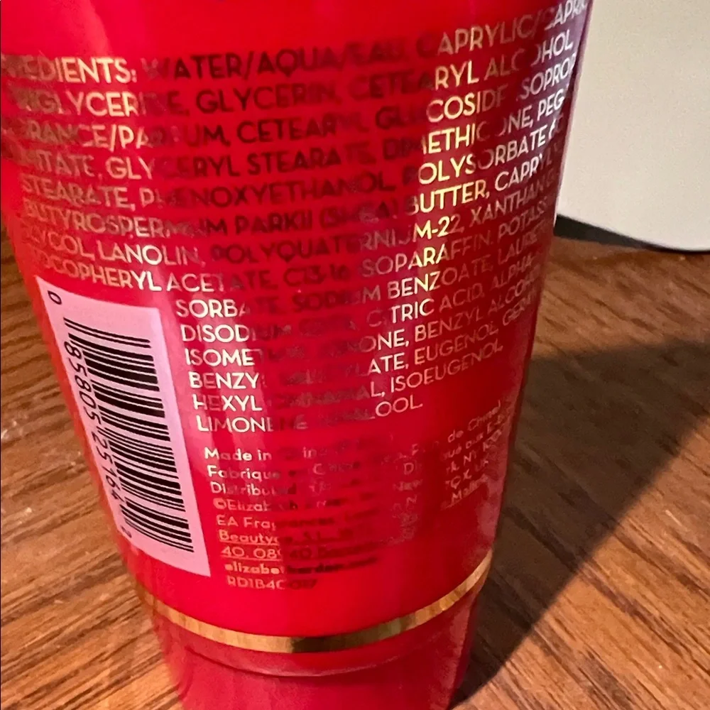 Elizabeth Arden Red Door Perfumed Body Lotion - Vibrant Red